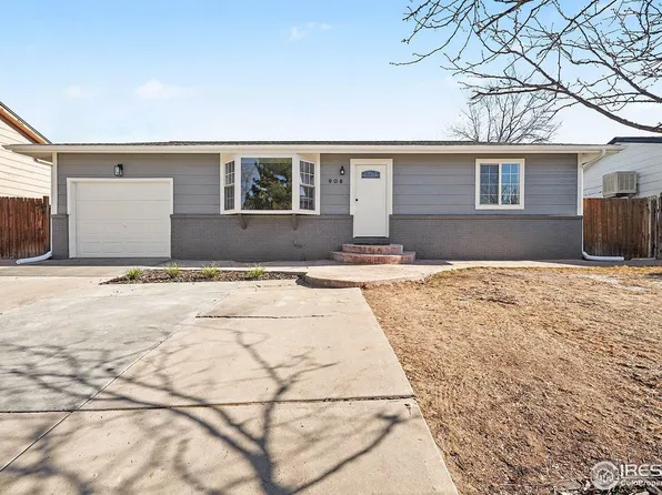 908 Applewood Ct, Fort Lupton, CO 80621