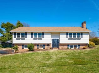 2216 Davis Rd, Waynesboro, VA 22980