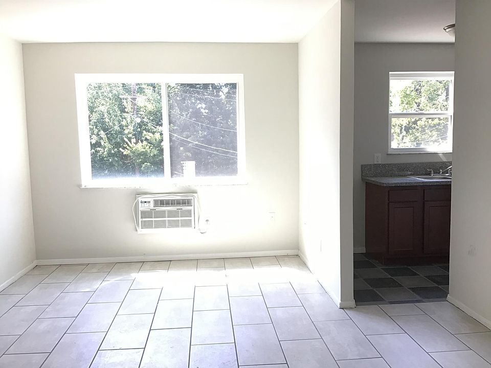 1st image of 946 Burton Ave APT 7
