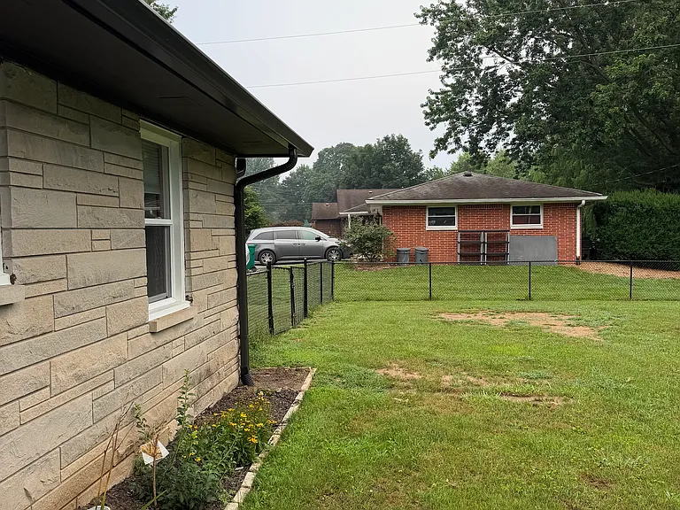 302 N Bluff Rd — Photo 10