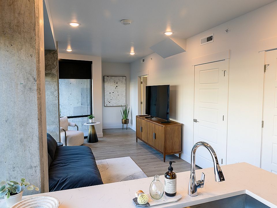 the_citizen_townhome_livingroom