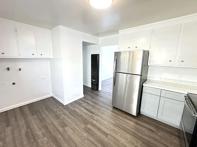 3408 68th Ave — Photo 3