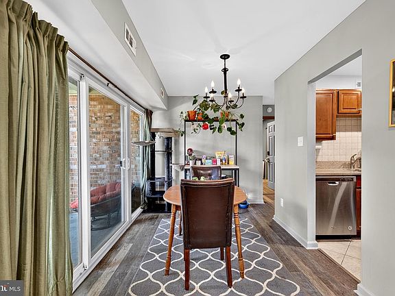 2nd image of 2914 Kings Chapel Rd APT 8