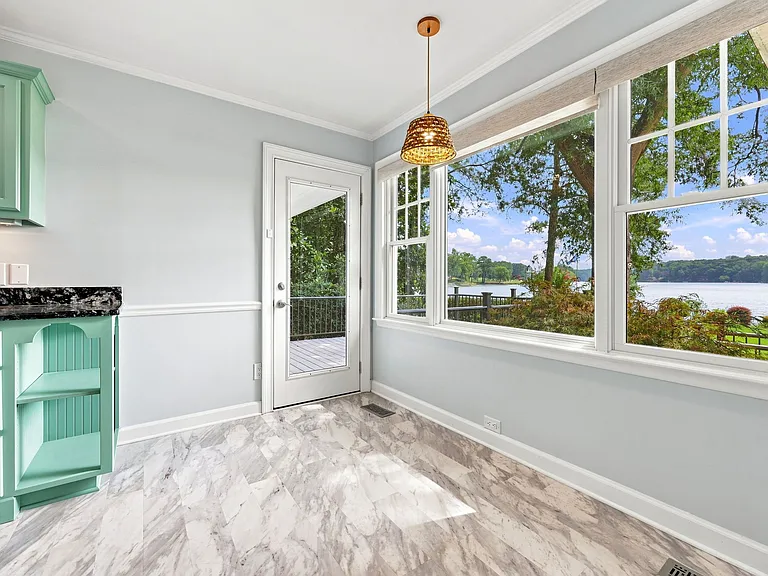 253 Lakeview Dr — Photo 47