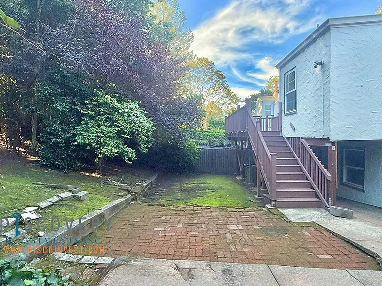 6301 Broadway Ter — Photo 24