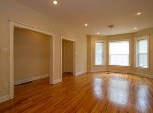 3415 W Walnut St #1, Chicago, IL 60624