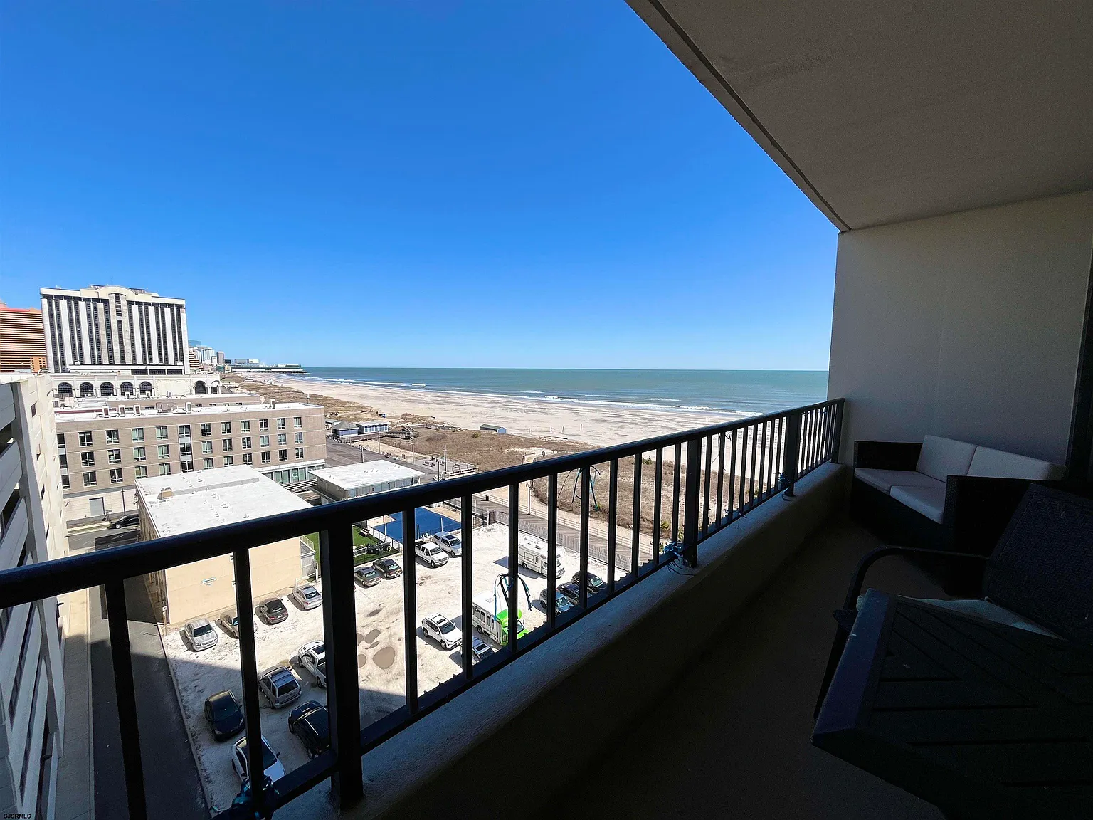 3851 Boardwalk APT 909 photo 1