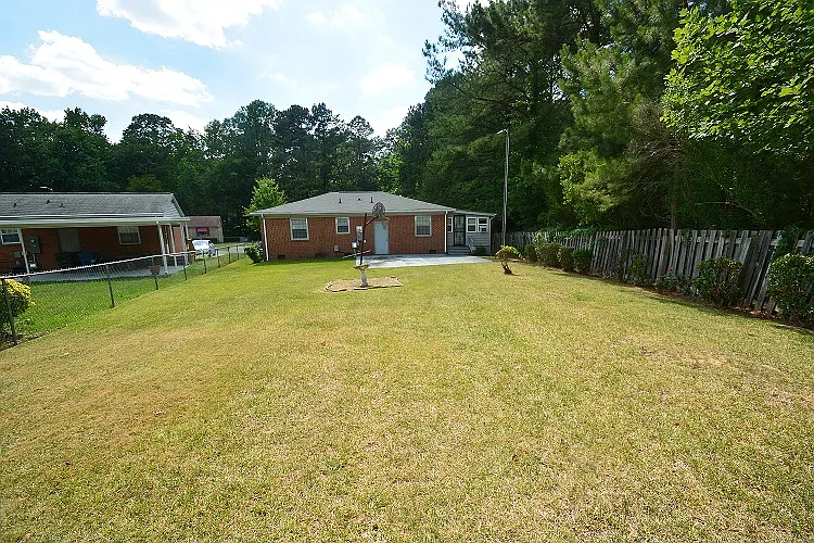3407 Facade St — Photo 11