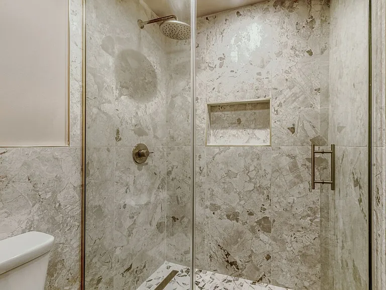 1528 N Lasalle St #1W — Photo 11
