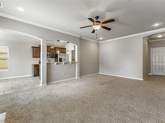 5th image of 3082 N Verona Ln
