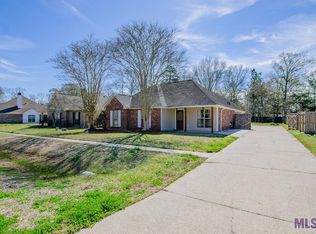 8068 Carlton Roberts Blvd, Denham Springs, LA 70726