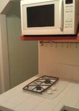 2nd image of 522 W 50th St