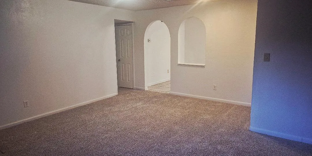 3 bed, 1308 sqft, $1,750 — Photo 3