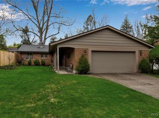 124 Smallwood Dr, Amherst, NY 14226