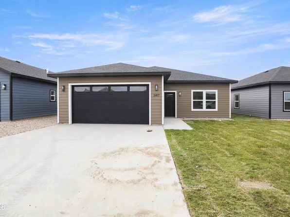 3417 35th St W, Williston, ND 58801
