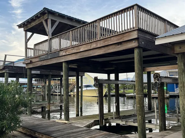 126 Constantin Rd, Golden Meadow, LA 70357