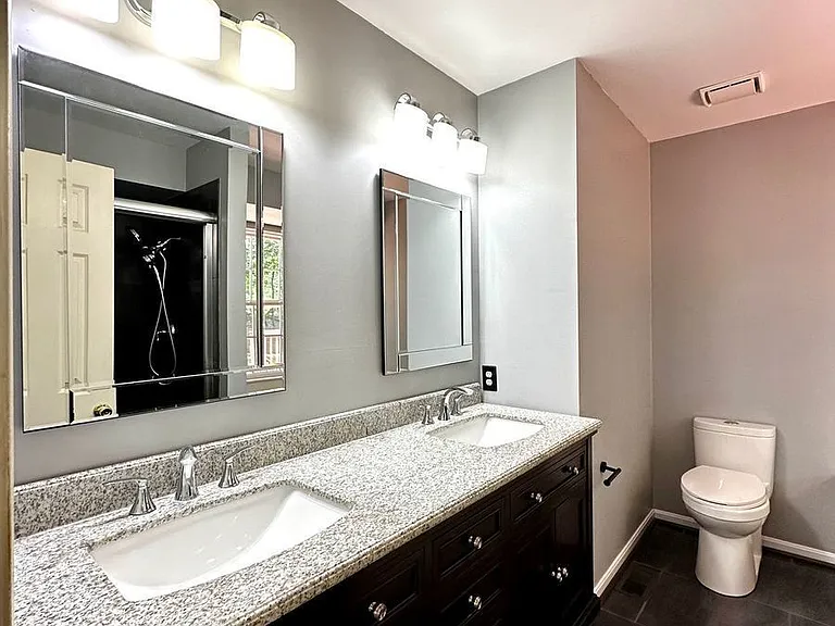 8 Scarborough Ct — Photo 13
