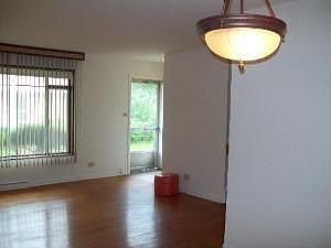 2nd image of 2541 W Jerome St #B