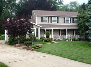 2024 Chimney Ridge Dr, Madison, OH 44057