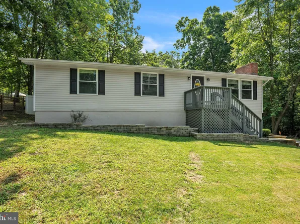 218 Thunderbird Dr, Lusby, MD 20657