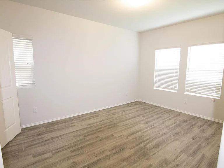 5630 Gara River Dr — Photo 5