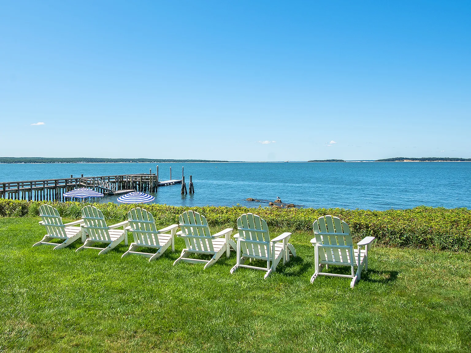 North Haven Waterfront Community Perfect Summer Retreat — Photo 3