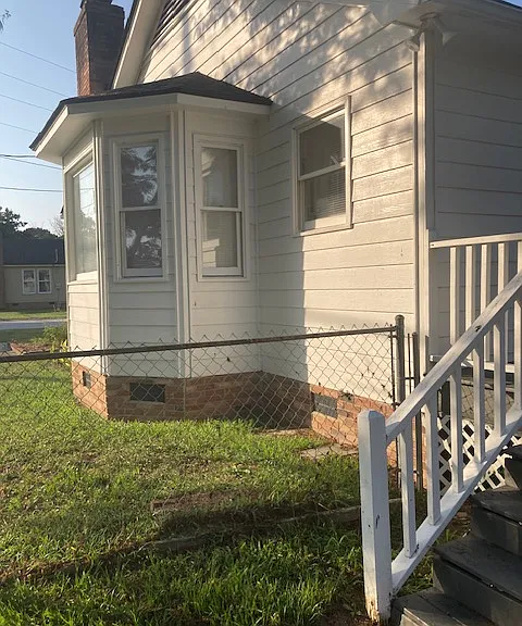 698 Florida Dr — Photo 6