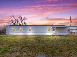 2412 Stingray Dr, Lake Charles, LA 70605