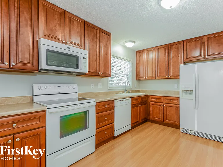 15721 Hill House Rd — Photo 5