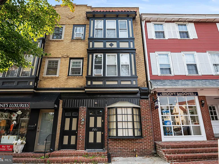 221 Kings Hwy E #B — Photo 21