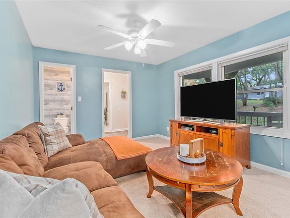 5th image of 1004 Lake Terrace Ave