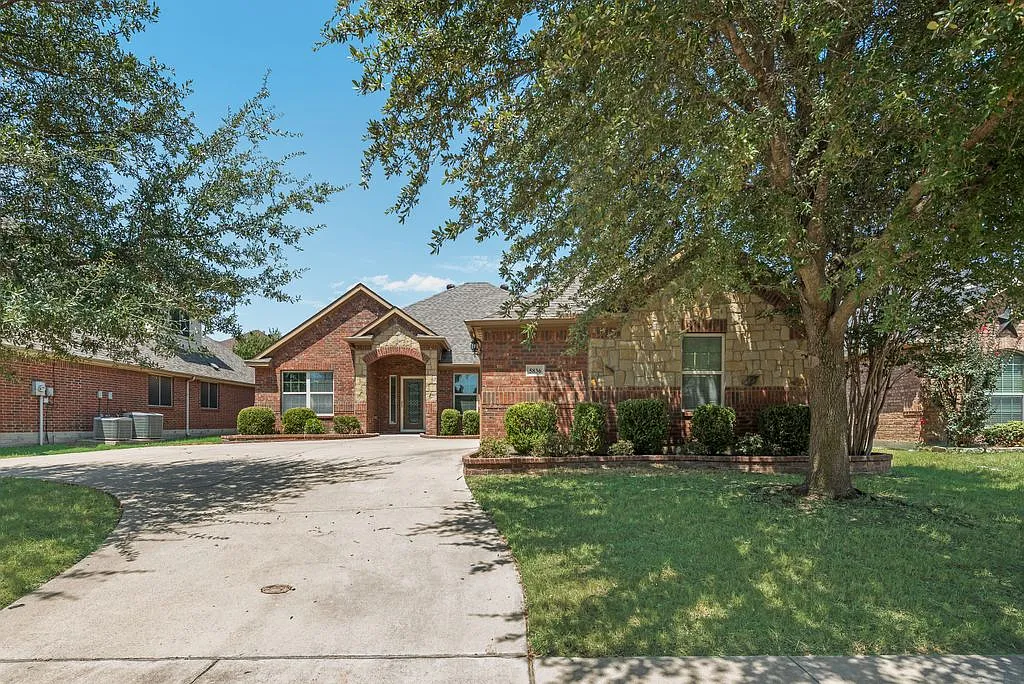 3 bed, 2014 sqft, $2,700 — Photo 4