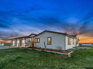 777 Chalk Bluff Rd, Cheyenne, WY 82007