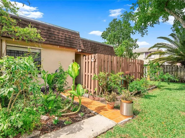 5819 Swordfish Ct, Tamarac, FL 33319