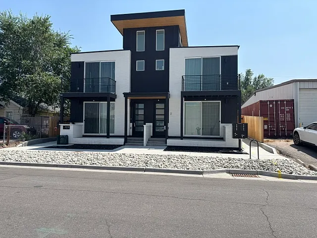 2312 S Delaware St #6 — Photo 1