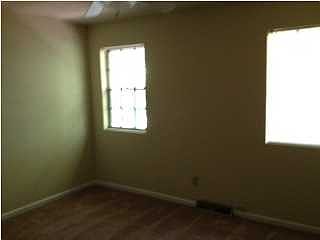 3rd image of 102 Timberlane Dr APT C