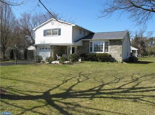 11 Parry Rd, Cinnaminson, NJ 08077