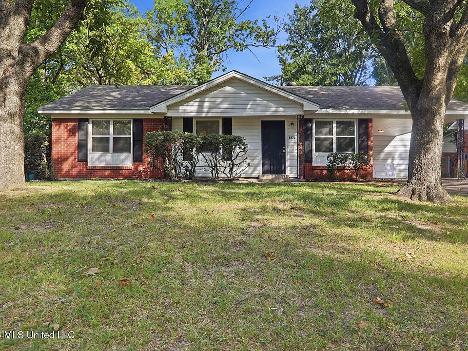 1st image of 1572 Brookhaven Dr