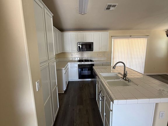 5th image of 1518 Frish Moss Ct