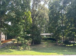 1045 Lake Charles Dr, Roswell, GA 30075