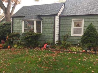 533 Seaford Ave, Massapequa, NY 11758