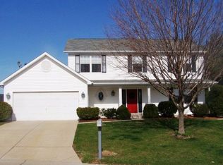 10 Meadowstone Cir, Saint Charles, MO 63303