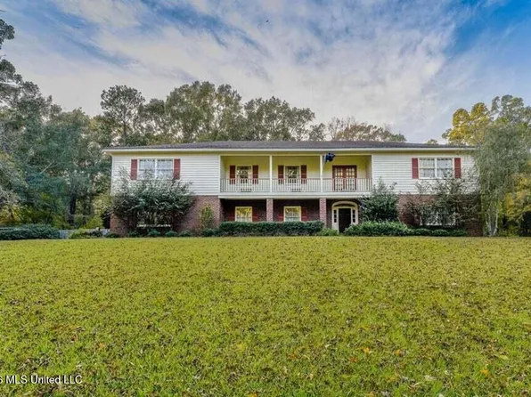 111 Woodhaven Dr, Natchez, MS 39120