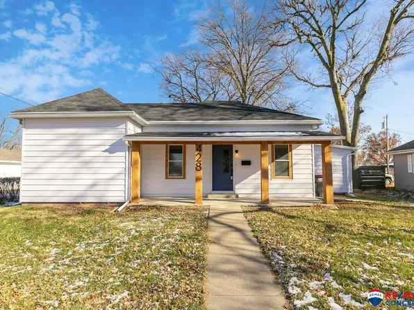 428 N 16th St, Beatrice, NE 68310