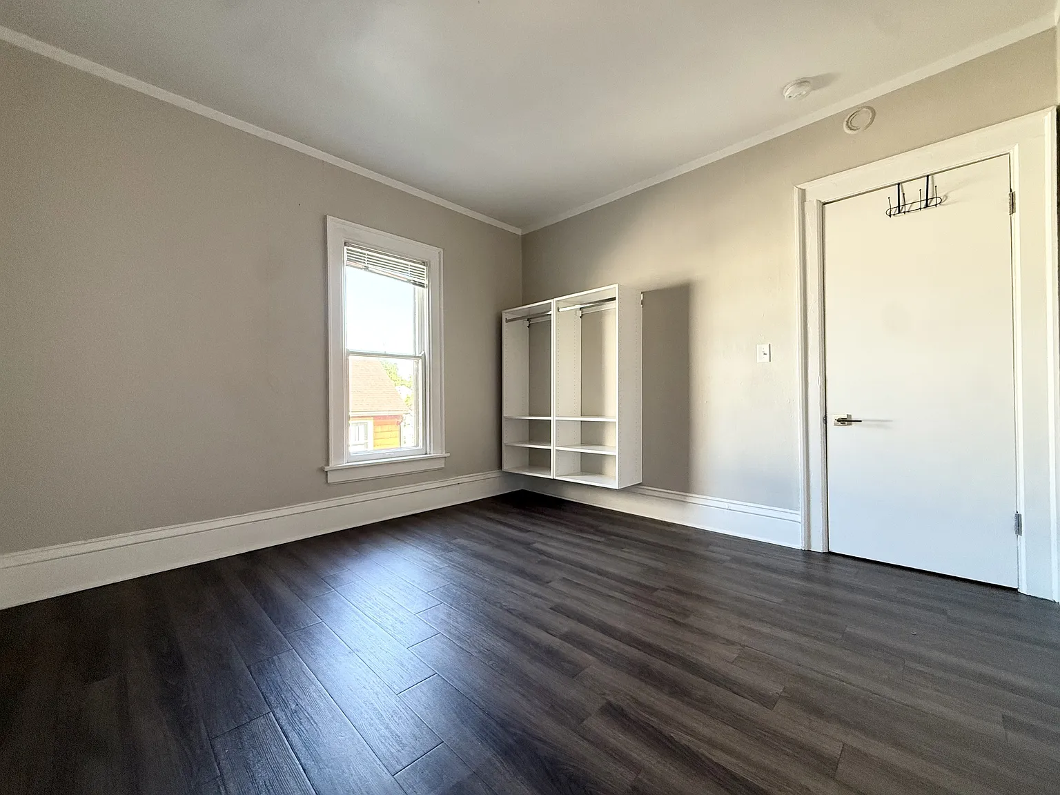 104 E Dayton St — Photo 4