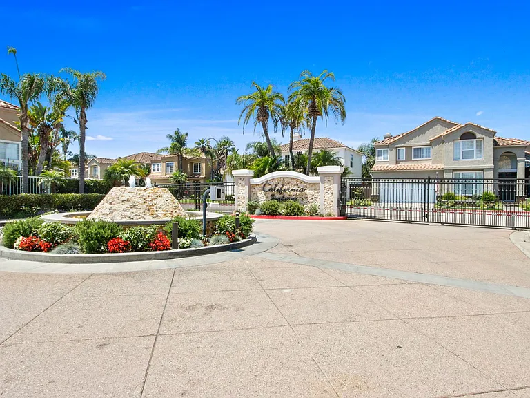 1801 Capetown Cir — Photo 2