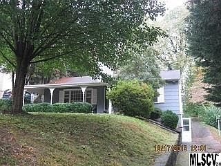 1st image of 338 Eastover Cir NE
