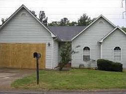 1st image of 320 Paris Dr