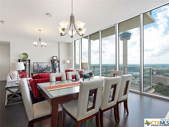 5th image of 610 E Market St #2605