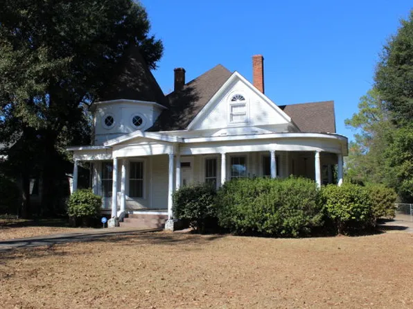 303 Daleville Ave, Enterprise, AL 36330